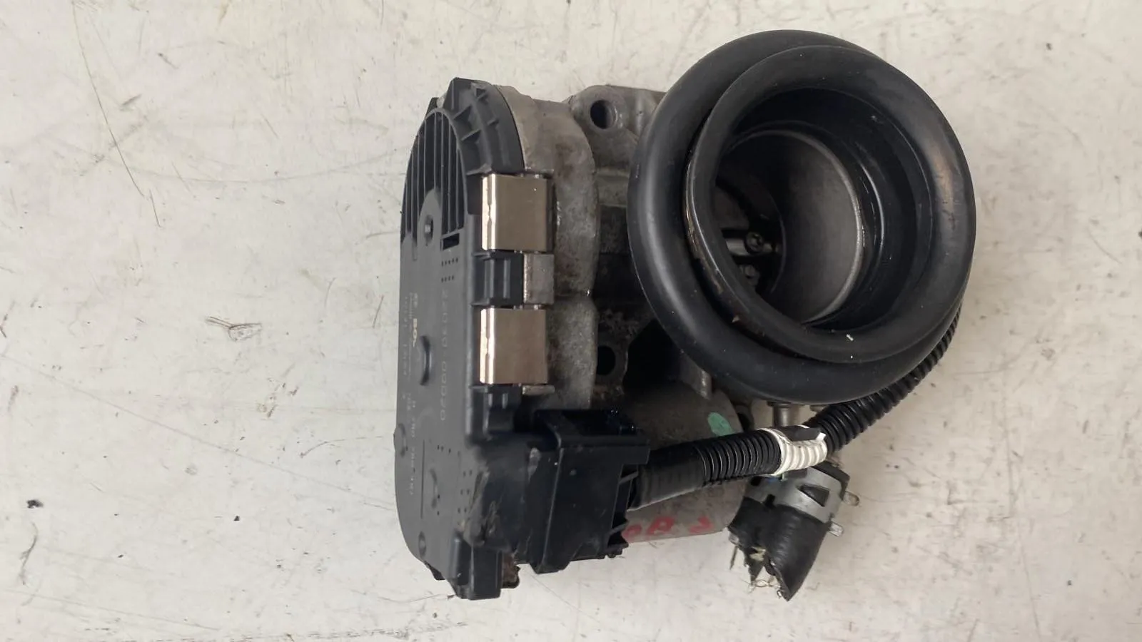 CORPO FARFALLATO con codice 0280750481 da TOYOTA Yaris Serie con codice motore 1SZFE/1SZFE Benzina 1000 (08>11)