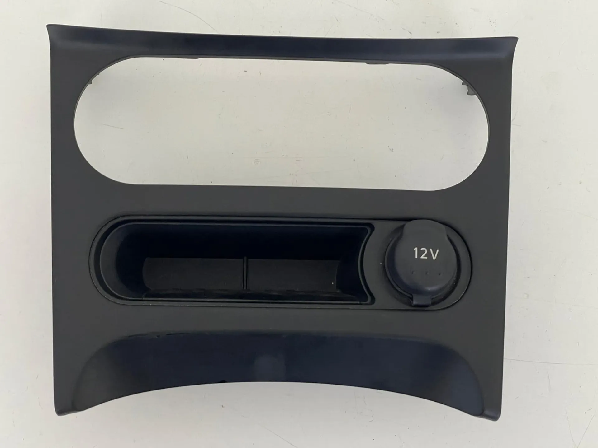 COVER CONSOLE CENTRALE COMANDI CLIMA con codice 27570BR00A da NISSAN Qashqai 2° Serie con codice motore K9K/K9K Diesel 1500 (10>13)