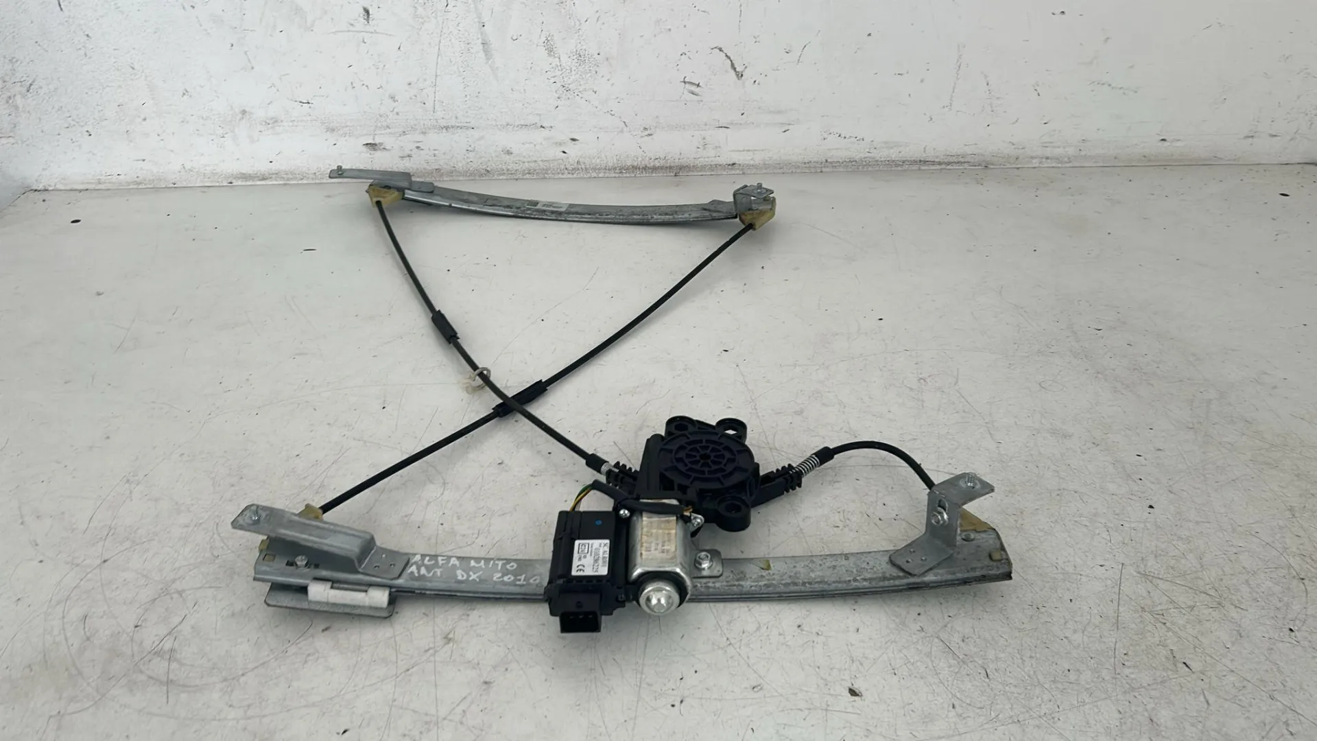CREMAGLIERA ANTERIORE DESTRA con codice 010286225 da ALFA ROMEO Mito Serie (955_) (08>)