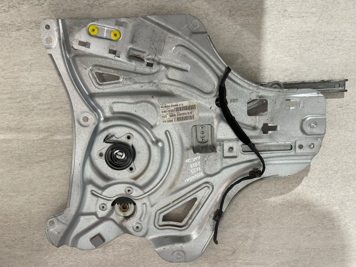 CREMAGLIERA ANTERIORE DESTRA con codice 82480-2Y320 da HYUNDAI iX35 1° Serie (10>)