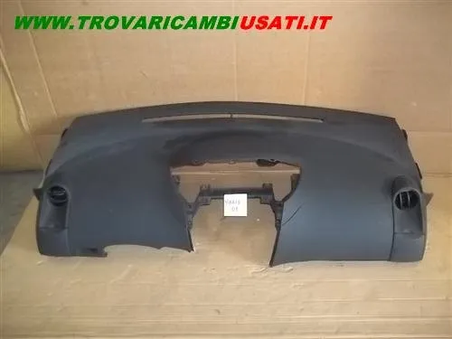 CRUSCOTTO PARTE SUP. TOYOTA YARIS (XP90) ABBINATO SOLO A KIT AIRBAG
