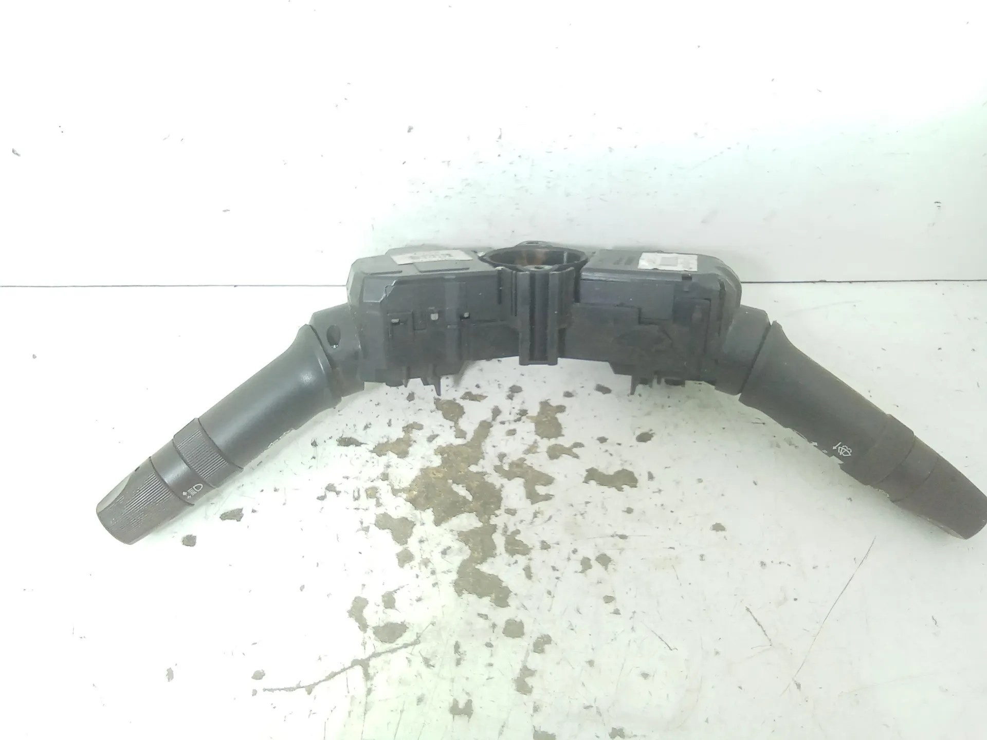 DEVIOLUCI con codice 93410-1j200 da HYUNDAI i20 1° Serie (08>14)