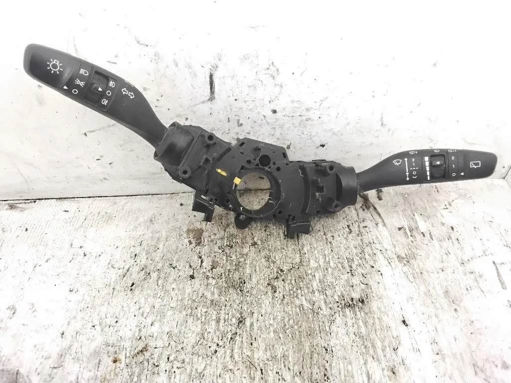 DEVIOLUCI con codice 93403C8450 da HYUNDAI i20 2° Serie (15>)