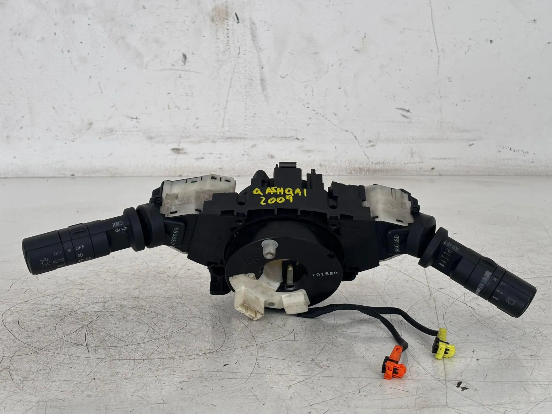 DEVIOLUCI con codice 47945JD000 da NISSAN Qashqai 1° Serie (06>09)