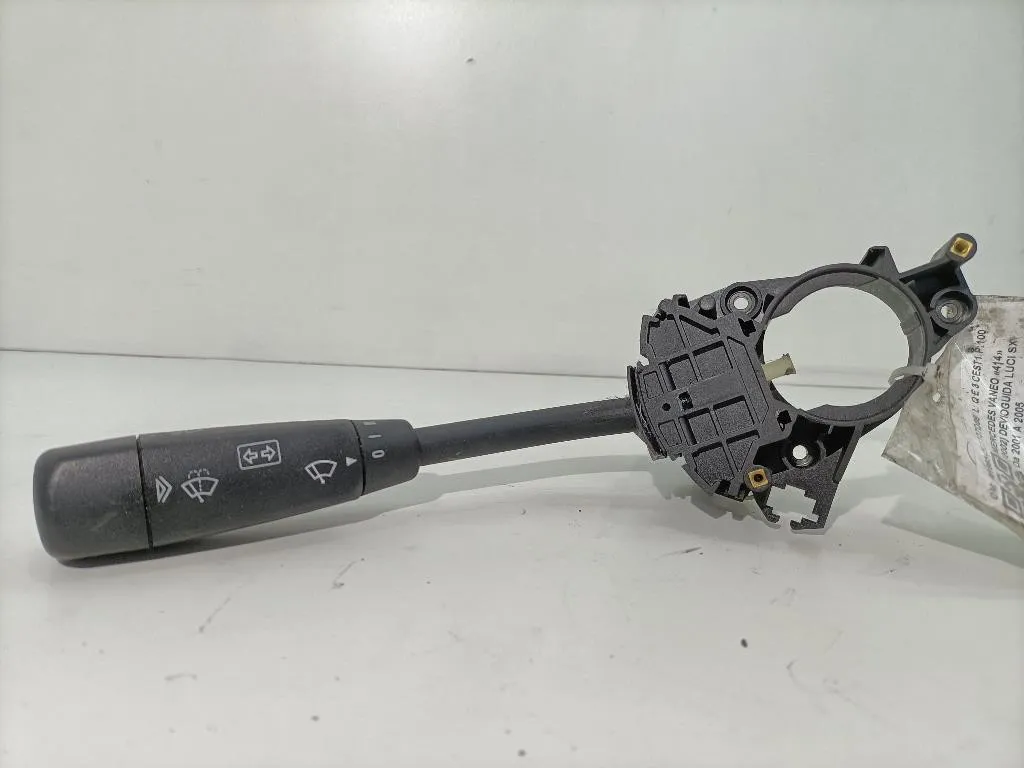 DEVIOLUCI SINISTRO MERCEDES Vaneo 1° Serie A16854501107D88 166960 (01>)
