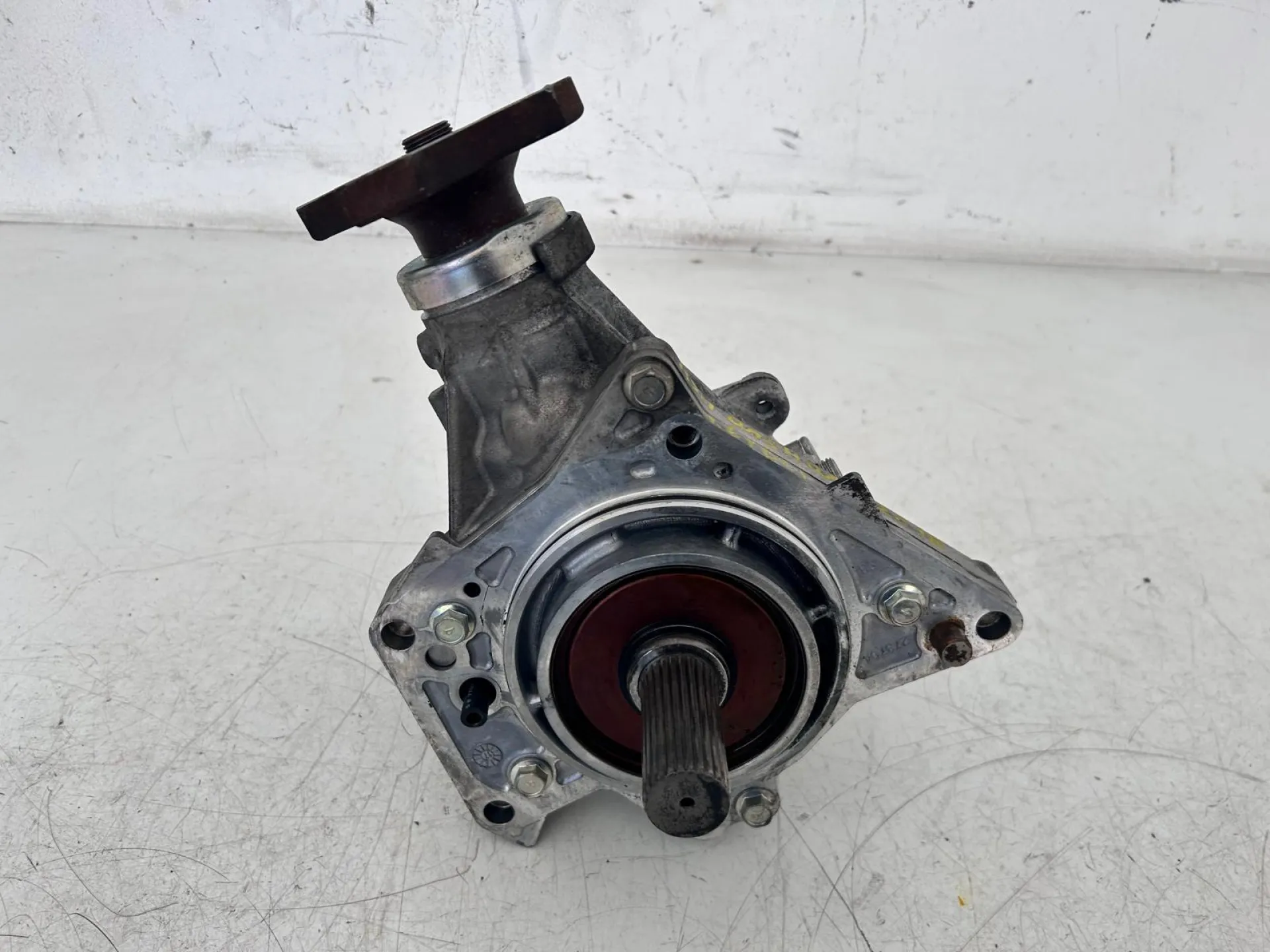 DIFFERENZIALE ANTERIORE con codice 273764 da NISSAN Qashqai Serie Diesel 1600 (14>)