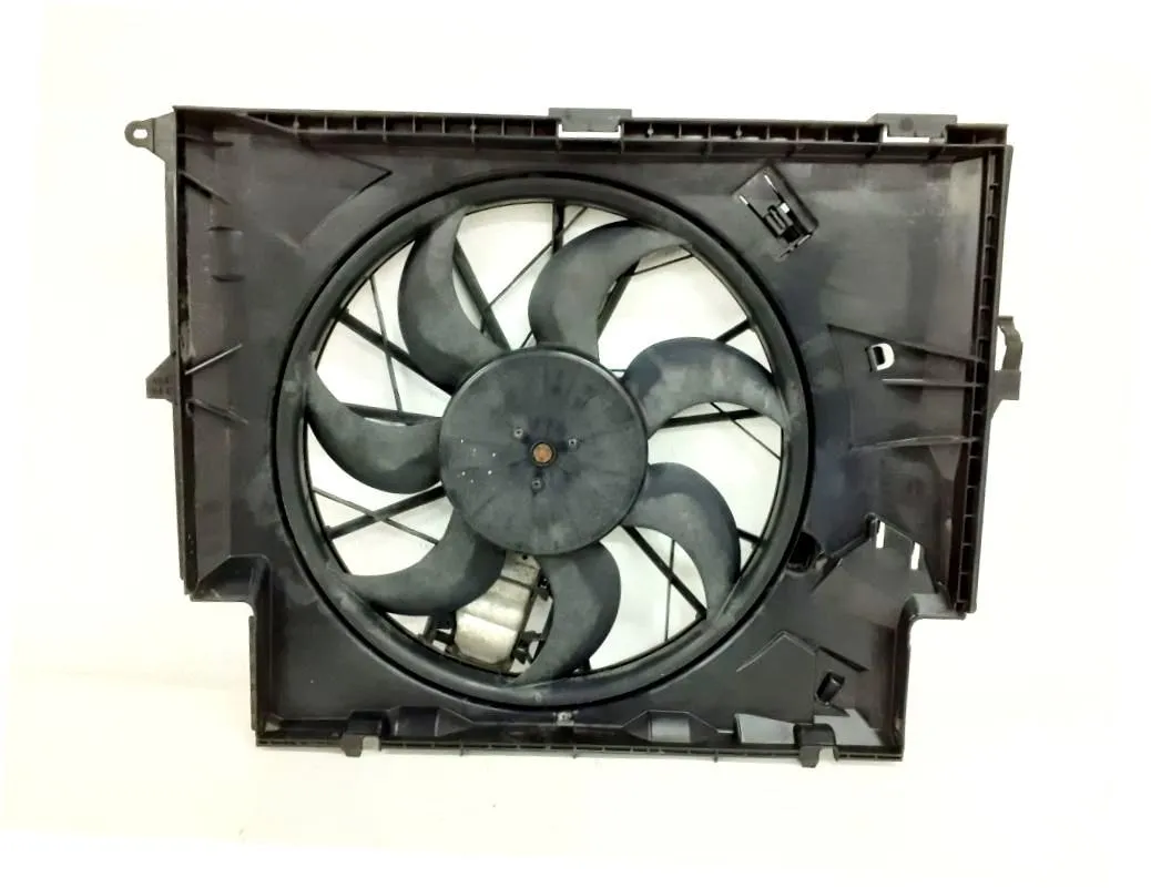 ELETTROVENTOLA con codice 0130303941 da BMW Serie 1 Serie (E87) (04>07) 2000 Diesel 90 (2005)