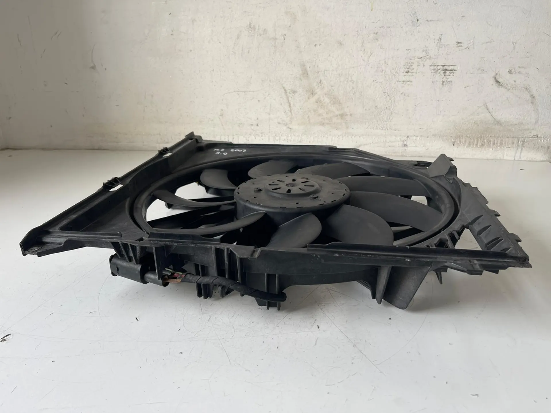 ELETTROVENTOLA con codice 67.32 6946638-01 da BMW X3 1° Serie Diesel 3000 (04>10)