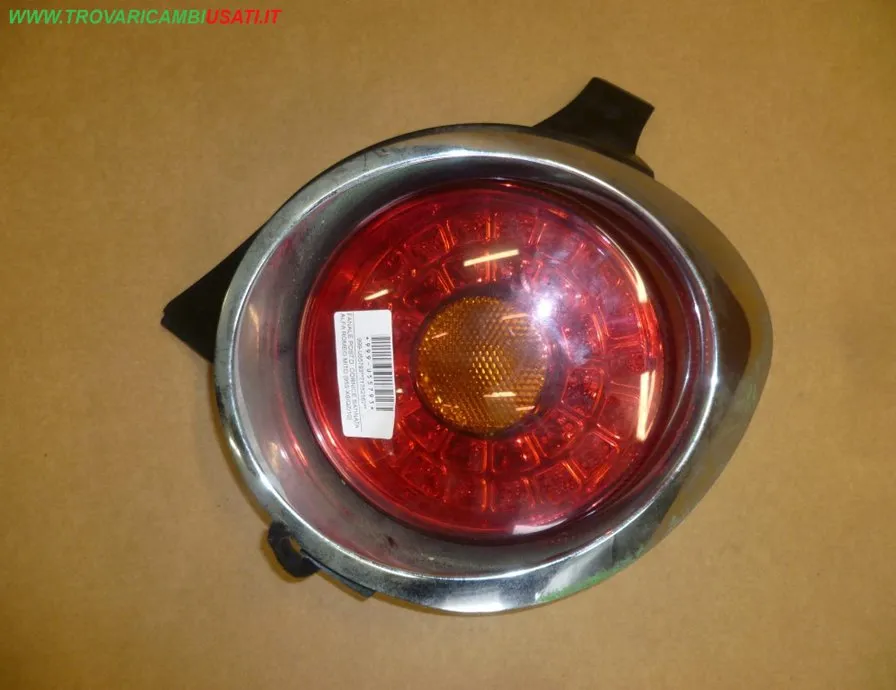 FANALE POST.D. CORNICE SATINATA ALFA ROMEO MITO (955-X6/QZ/10)