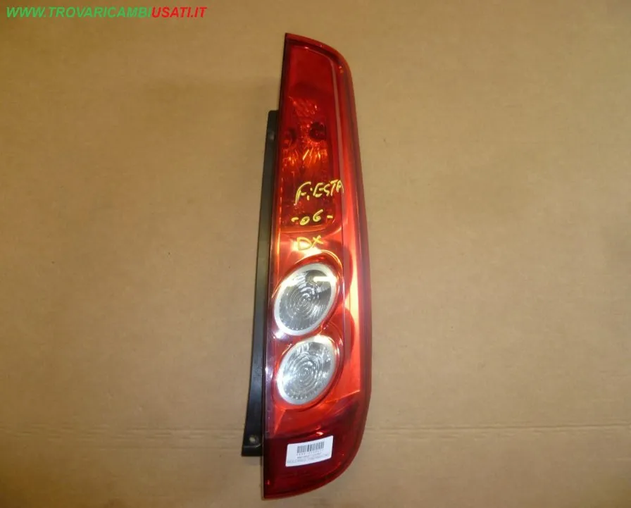 FANALE POST.D. FORD FIESTA (CBK)