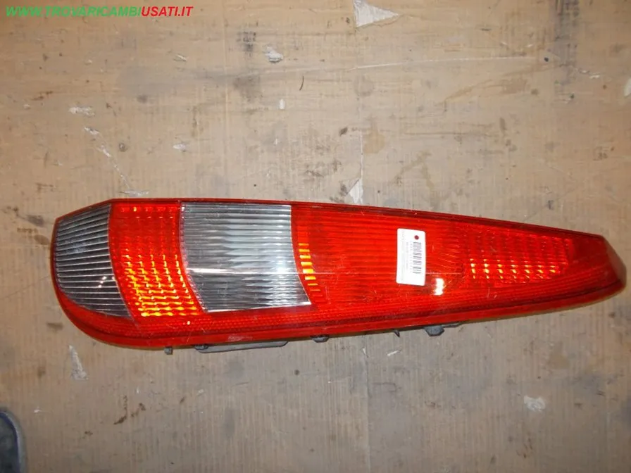 FANALE POST.D. FORD FIESTA (CBK)