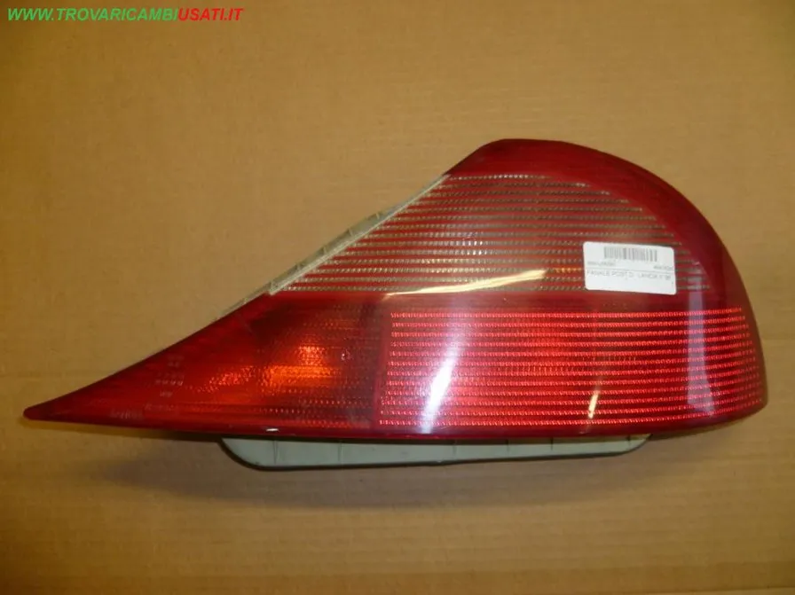 FANALE POST.D. LANCIA Y (840-SU/TA) (lis.)