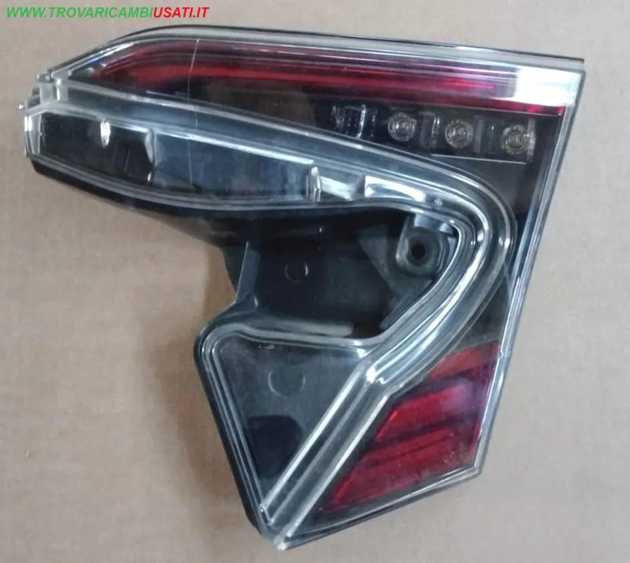 FANALE POST. D. PARTE INT. 81580-F4021