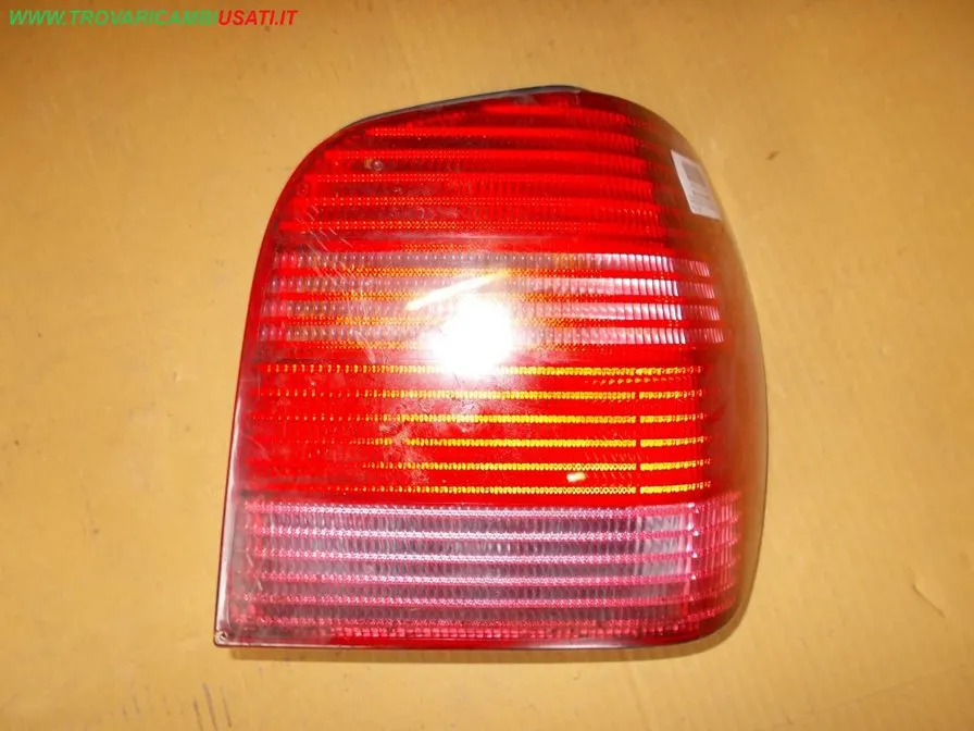 FANALE POST.D. VOLKSWAGEN POLO (6N)
