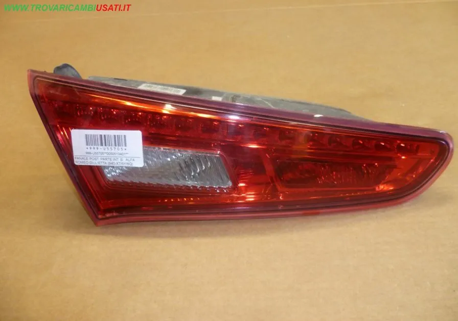 FANALE POST. PARTE INT. S. ALFA ROMEO GIULIETTA (940-X7/5Y/6Q)