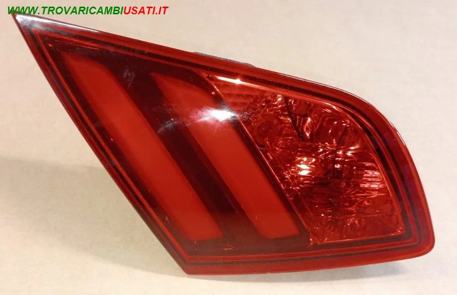 FANALE POST. PARTE INT. S. EX 62617 (Piccola scheggiatura)