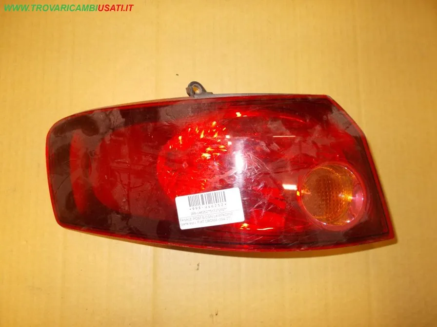 FANALE POST.S.CON LAMPADINE (parte est.) FIAT CROMA (194-2T)