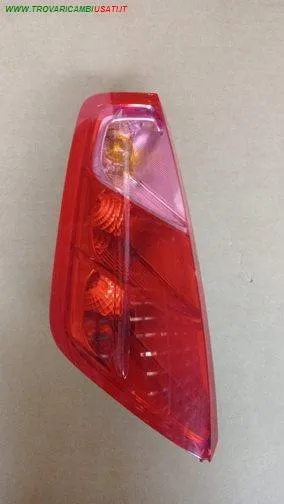 FANALE POST.S.CON LAMPADINE (Piccola scheggiatura)