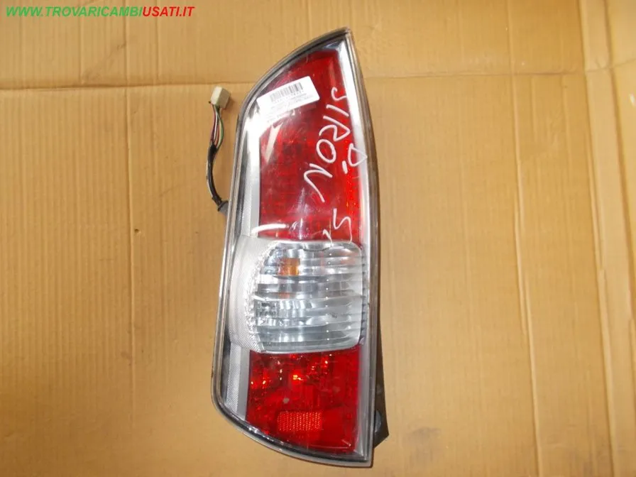 FANALE POST.S. DAIHATSU SIRION (M3)