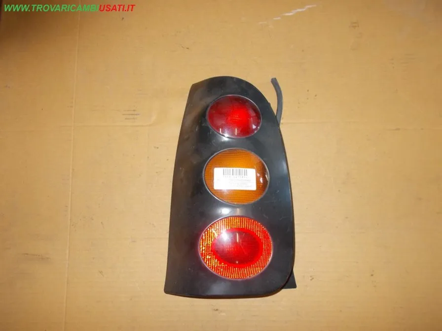 FANALE POST.S.(fino al 02/2002) ROSSO / ARANCIO / ROSSO SMART CITY COUPE' / FORTWO (C450)