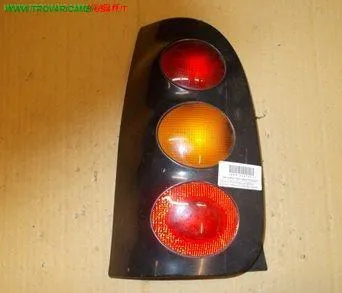 FANALE POST.S.(fino al 02/2002) ROSSO / ARANCIO / ROSSO SMART CITY COUPE' / FORTWO (C450)