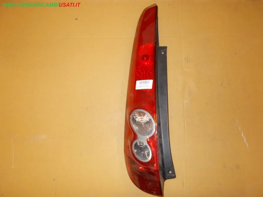 FANALE POST.S. FORD FIESTA (CBK)