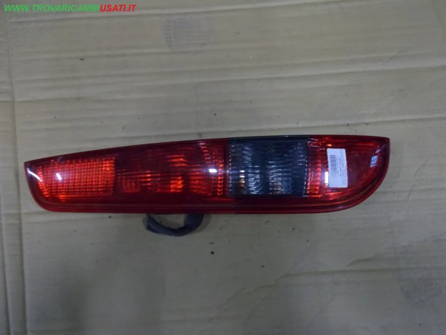 FANALE POST.S. FORD FOCUS (CAP) 3p / 5p / Style Wagon
