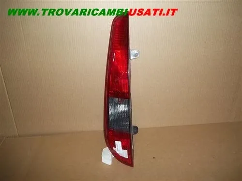 FANALE POST.S. FR FUME' FORD FOCUS 05 SW