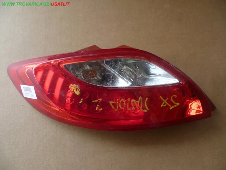 FANALE POST.S. MAZDA 2 (DE) 5 porte