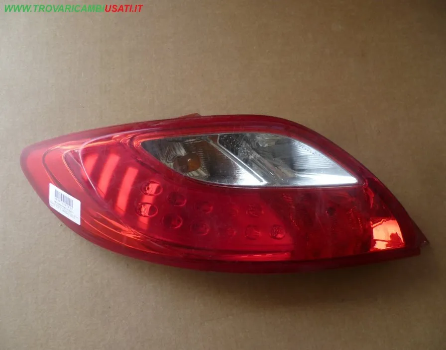 FANALE POST.S. MAZDA 2 (DE) 5 porte