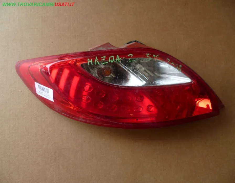 FANALE POST.S. MAZDA 2 (DE) 5 porte