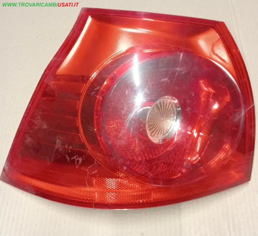 FANALE POST.S.(parte est.) VOLKSWAGEN GOLF V - 1K6945095E
