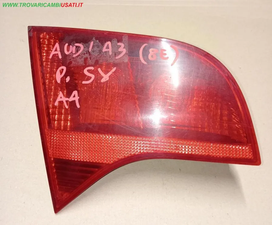 FANALE POST.S.(parte int.) AUDI A4 (8E)