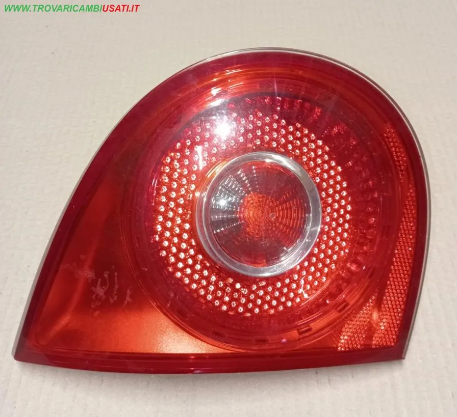 FANALE POST.S.(parte int.) VOLKSWAGEN GOLF (1K) 3 porte / 5 porte