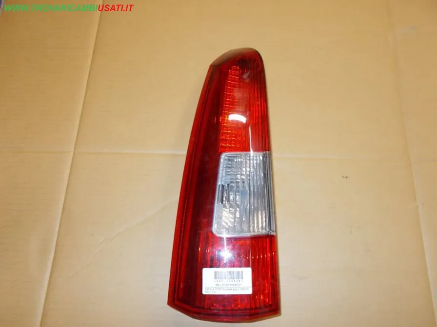 FANALE POST.S.(parte sup.) VOLVO S70 / V70
