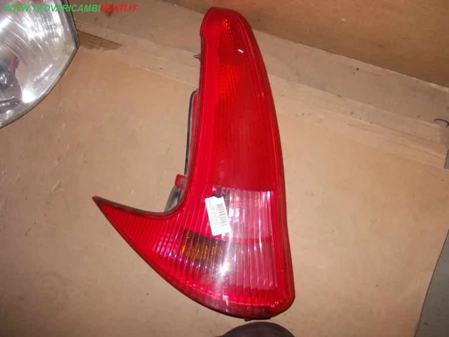 FANALE POST.S. PEUGEOT 206 (T1) SW