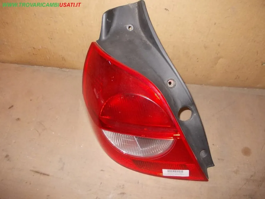 FANALE POST.S. RENAULT CLIO (C85/B85) 3p / 5p
