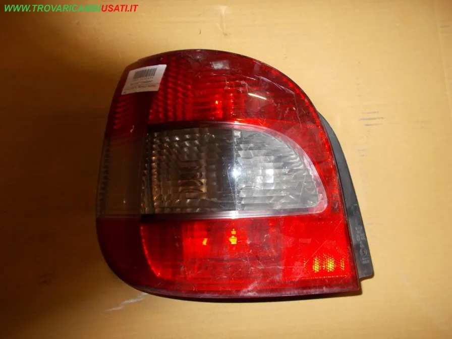 FANALE POST.S. RENAULT SCENIC (J64)