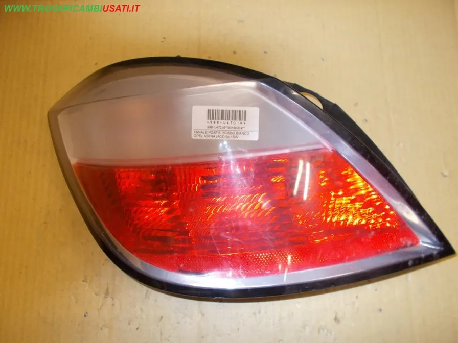FANALE POST.S. ROSSO BIANCO OPEL ASTRA (A04) 5p / SW