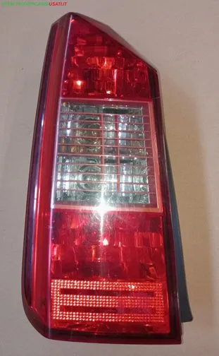 FANALE POST.SX.CON LAMPADINE (fino al 09/2005) RIGHE ROSSE CON INTERNO NERO 46829509