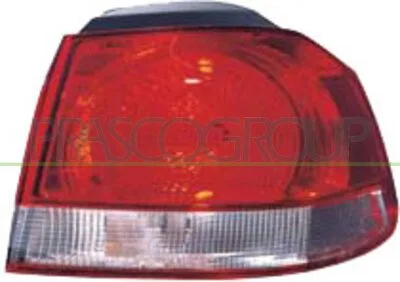 FANALE POSTERIORE SINISTRO ESTERNO ROSSO/BIANCO-SENZA PORTALAMPADA (VERSIONE HELLA) VOLKSWAGEN - GOLF 6 - 2008 > 2012 CODICE/I: OE 5K0945095N VG0384154 3800856307 2SD009922091 2SD009922091 OE 5K094...