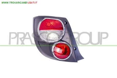 FANALE POSTERIORE SINISTRO-SENZA PORTALAMPADA-BORDO CROMATO-CON RETRONEBBIA CHEVROLET - AVEO - 2011 > 2015 CODICE/I: DW3284164 OE 95470358