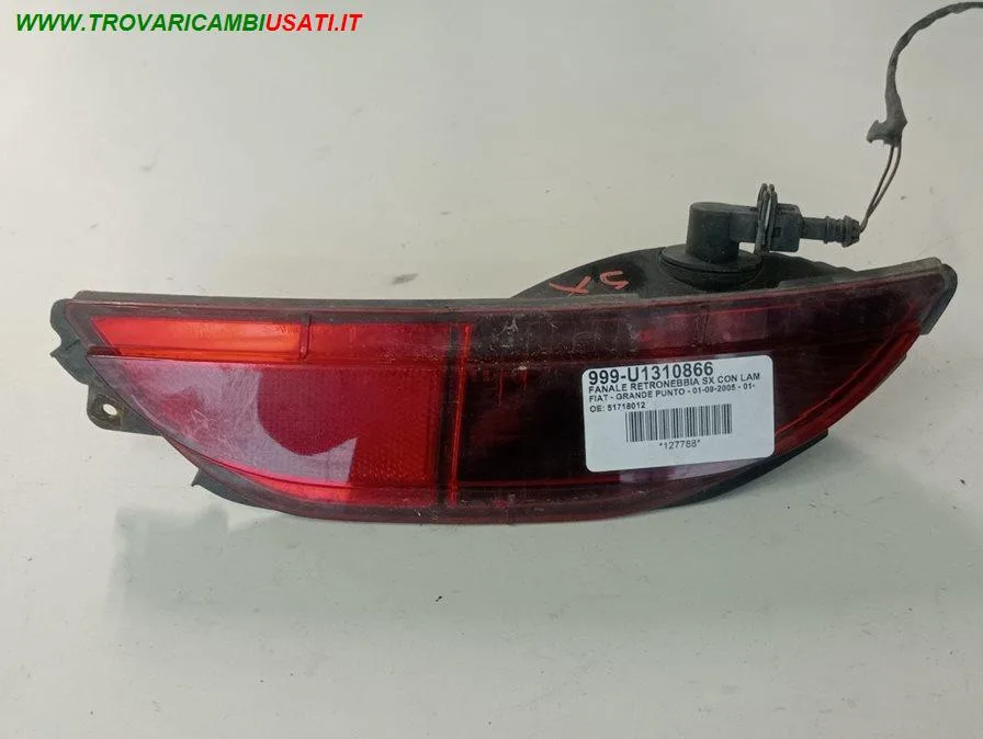 FANALE RETRONEBBIA SX CON LAMPADINA ABARTH - GRANDE PUNTO - 2007 > 2010, ALFA ROMEO - MITO - 2008 >, FIAT - GRANDE PUNTO - 2005 > 2011, LANCIA - NEW MUSA - 2... CODICE/I: 999-U1310866 OE 51718012 A...