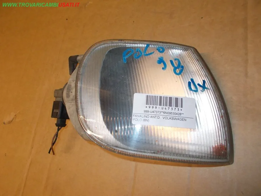 FANALINO ANT.D. VOLKSWAGEN POLO (6N)