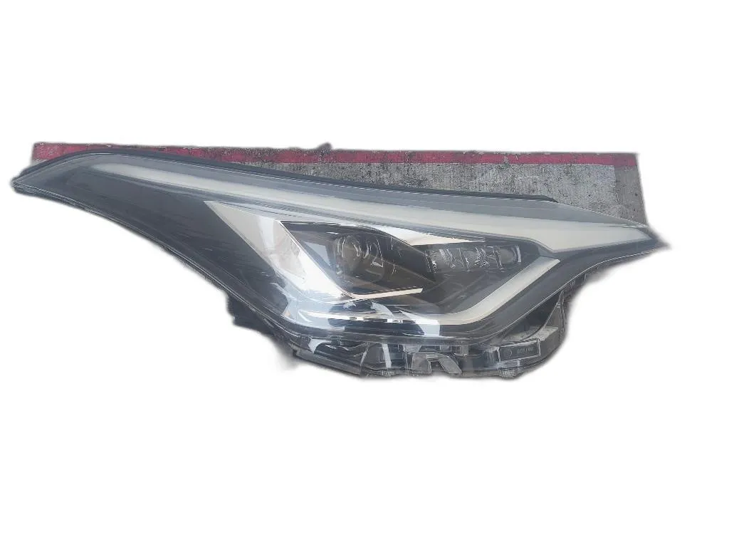 FARO ANTERIORE DESTRO con codice 81110-F4281-00 da TOYOTA C-HR Serie (23>)