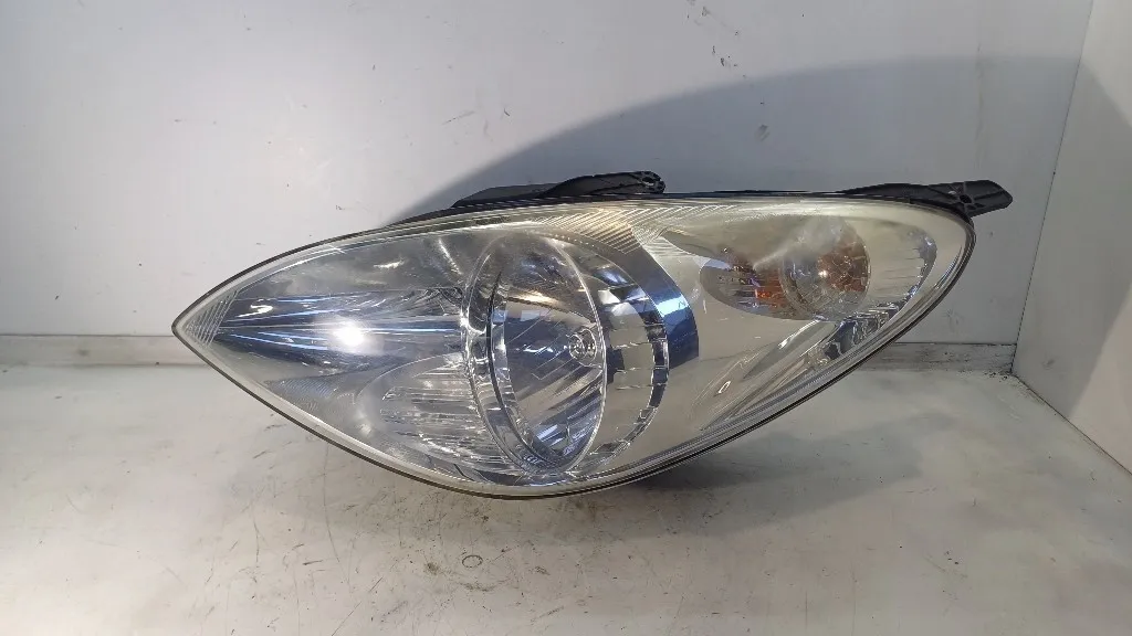 FARO ANTERIORE SINISTRO HYUNDAI i20 1° Serie 921014P000 G4LA (08>14)