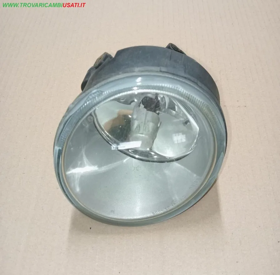 PROIETTORE FENDINEBBIA D. 67736901 NISSAN - KUBISTAR - 2003 > 2009, NISSAN - PRIMASTAR - 2006 > 2014, RENAULT - KANGOO - 2003 > 2008 CODICE/I: OE 7701045717 999-U65089 999-U65089 RN0274413