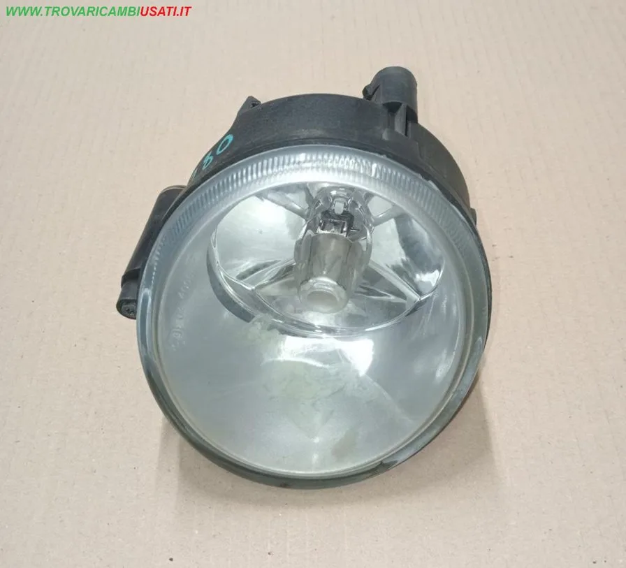 PROIETTORE FENDINEBBIA D. RENAULT TWINGO (C06) NISSAN - KUBISTAR - 2003 > 2009, NISSAN - PRIMASTAR - 2006 > 2014, RENAULT - KANGOO - 2003 > 2008 CODICE/I: 999-U43280 RN0274413 OE 7701045717