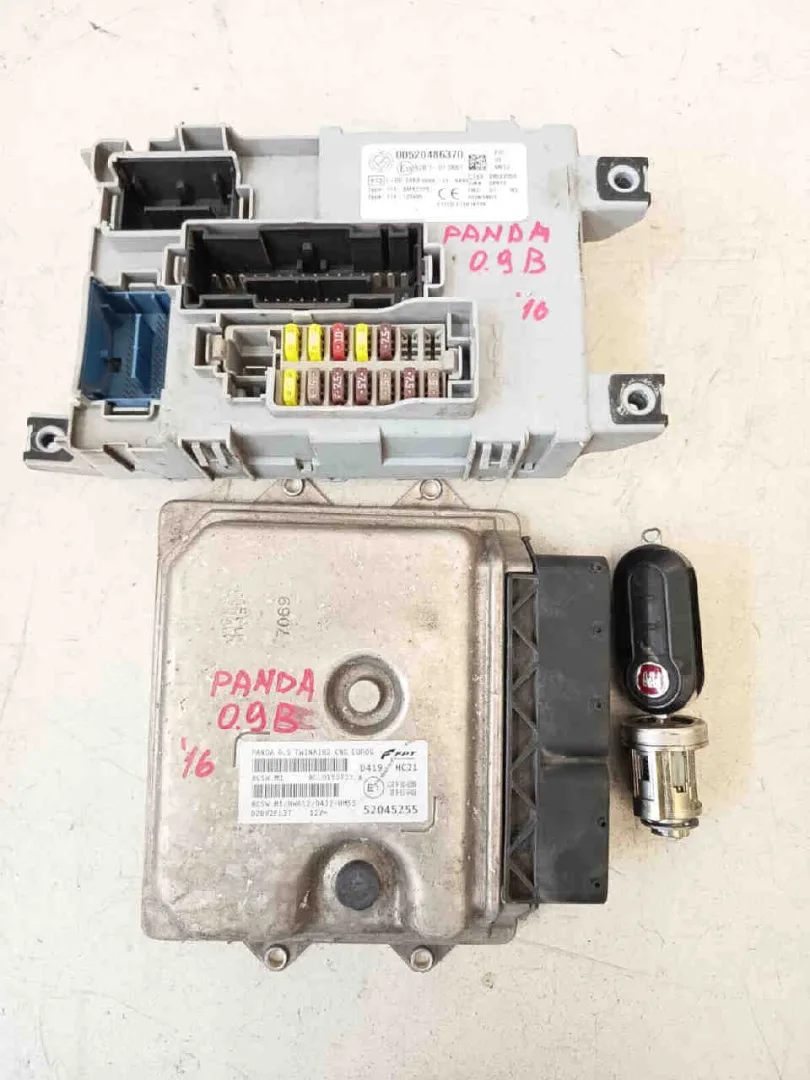Kit Centralina Motore FIAT Panda 3° Serie del 2012  CODICE RICAMBIO : 00520486370