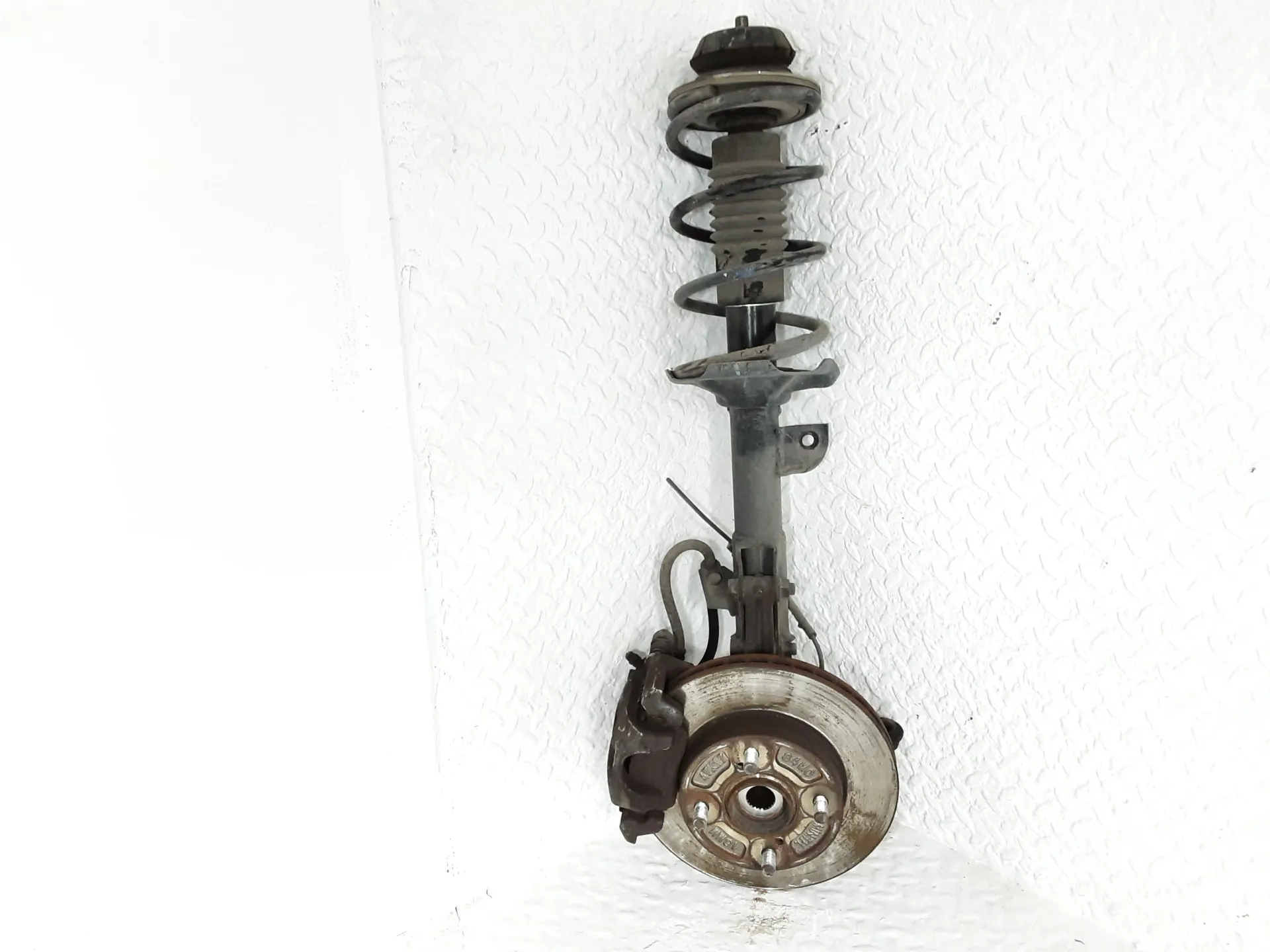 FUSELLO COMPLETO ANTERIORE SINISTRO con codice 4160284M00000 da SUZUKI Celerio Serie (14>)